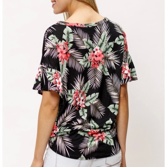 Ruffle sleeve Top - Picture 3 of 10